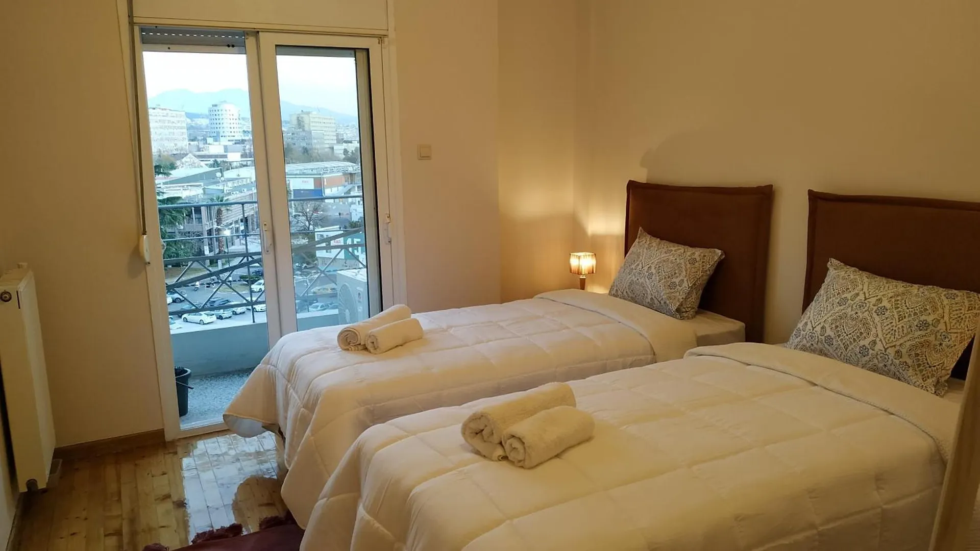 Atelier Poly - Two Bedroom Apartment For 5 Persons -50M To Metro Sintrivani Station- 6Th Floor Plain View - Center - Thessaloniki