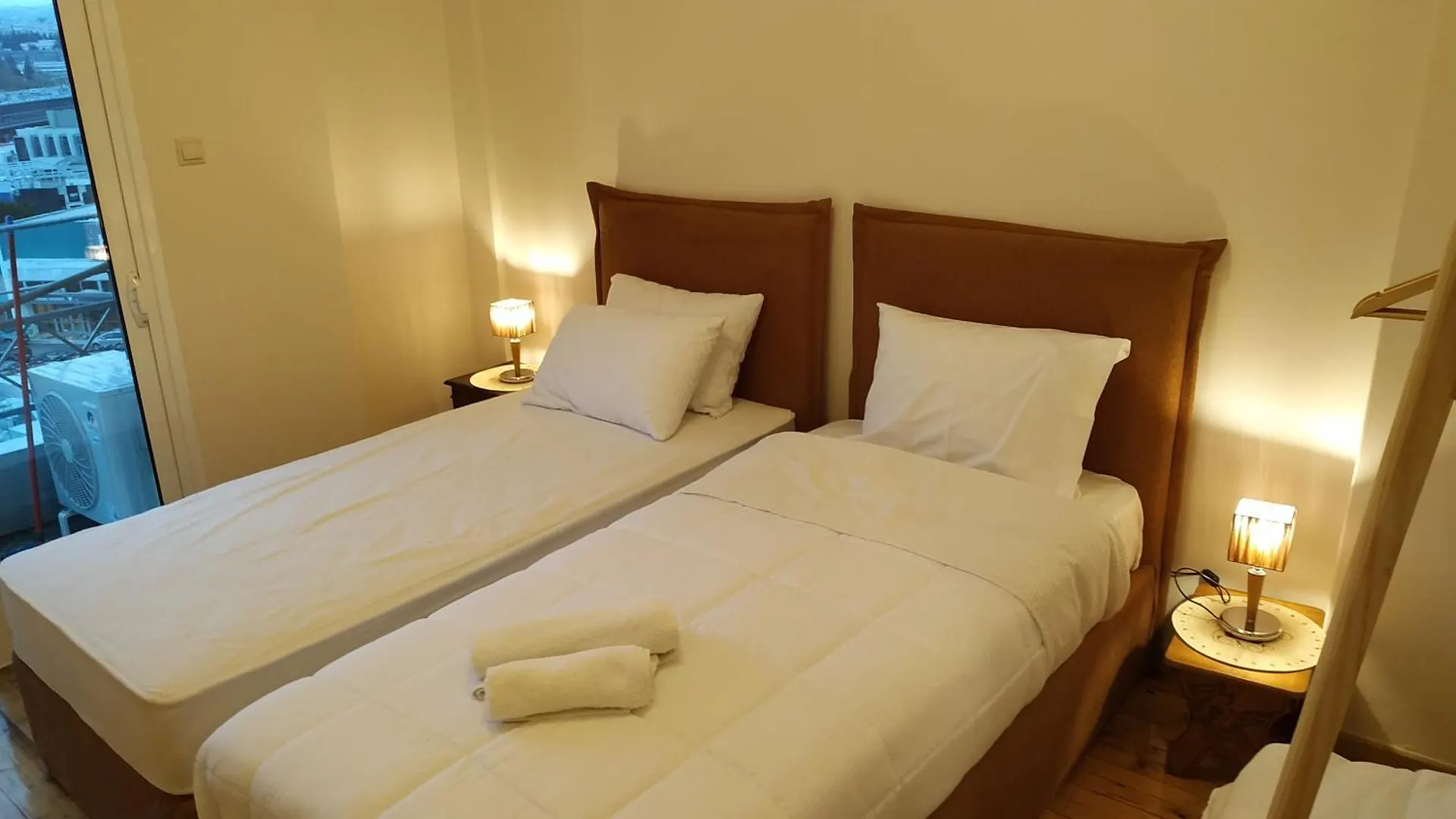 Atelier Poly - Two Bedroom Apartment For 5 Persons -50M To Metro Sintrivani Station- 6Th Floor Plain View - Center - Thessaloniki